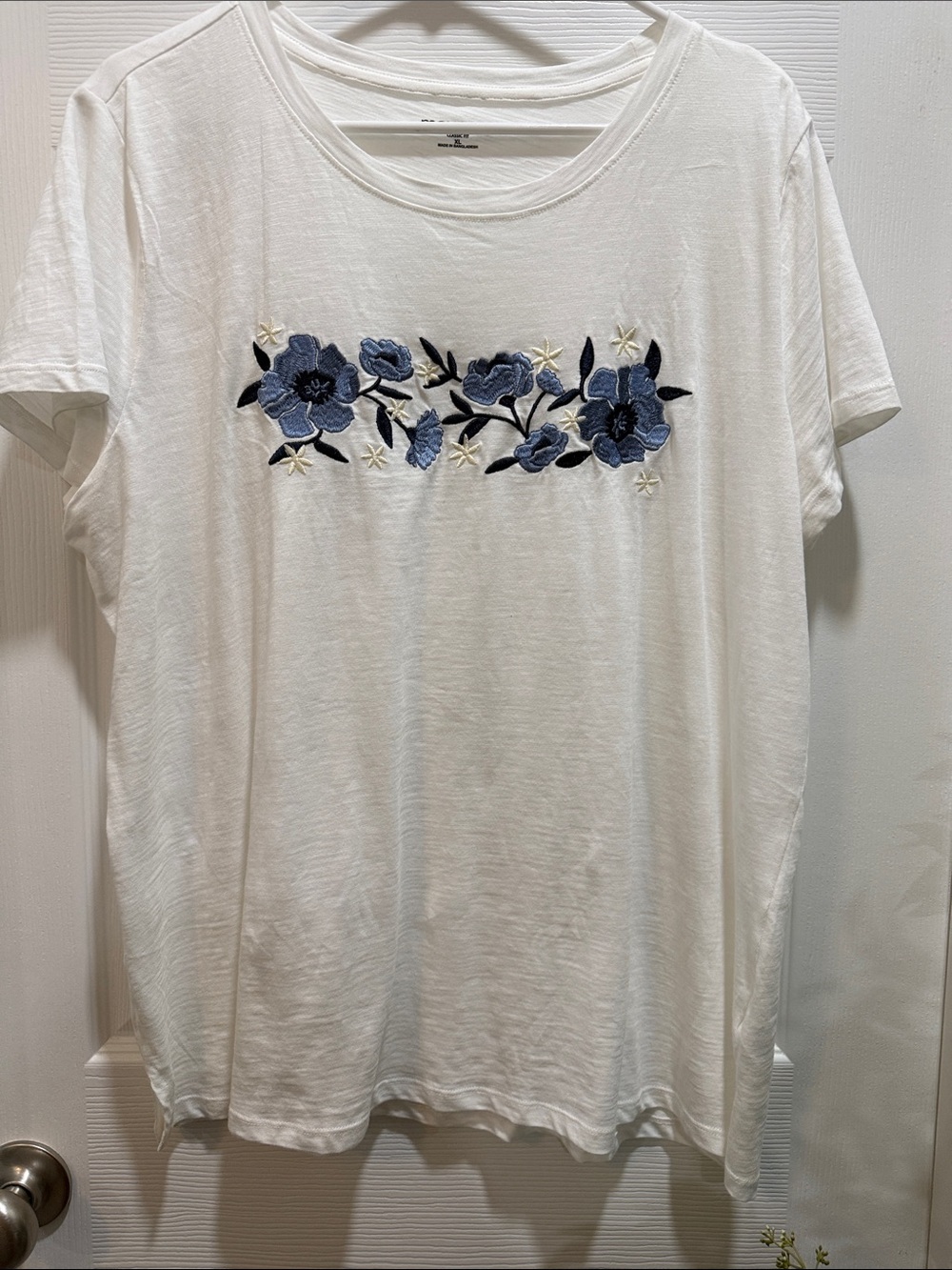 Maurices White Short Sleeve Tee with Blue Floral Embroidery